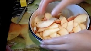 Булочки с яблоками