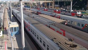ЭП1М-659 с поездом №233 Новороссийск — Москва