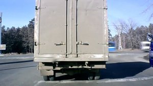 Грузовик и дорога. Смотреть видео про грузовые автомобили. Водятлы на больших машинах.