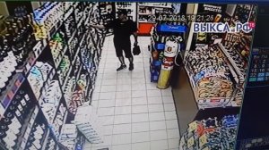 Выкса.РФ: Магазинный вор попал на камеры видеонаблюдения
