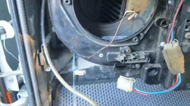 Nissan Atlas плохо дует печка и работает только на максимальных оборотах смотреть онлайн