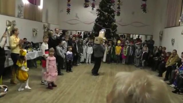 10 Парад костюмов из подручных средств смотреть онлайн