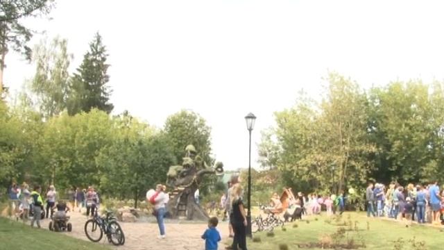 «Поляна сказок» торжественно открылась в Парке «Захарово» смотреть онлайн