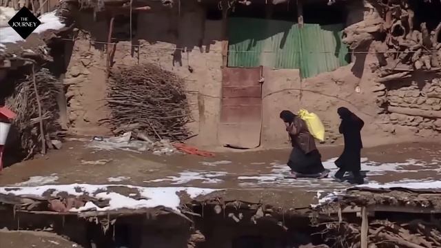 Life In Isolated Mountain Village in Iran - Sar Agha Seyed смотреть онлайн