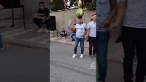 Красивый танец Дабке - это групповой танец, участниками которого могут стать  сотни  человек