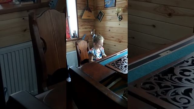 Шульман, Полька.Исполняет Вероника Лаптева 7лет смотреть онлайн