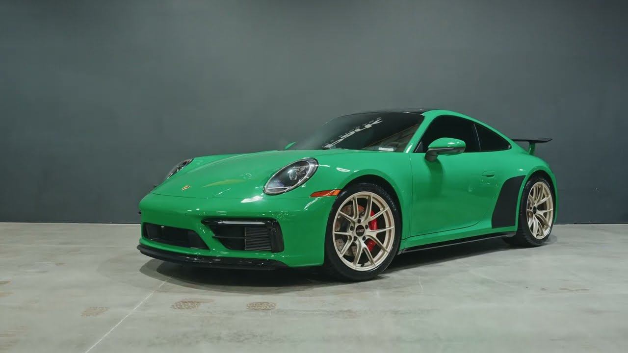 Python Green Porsche 992 C2S | APEX VS-5RS Forged Wheels
