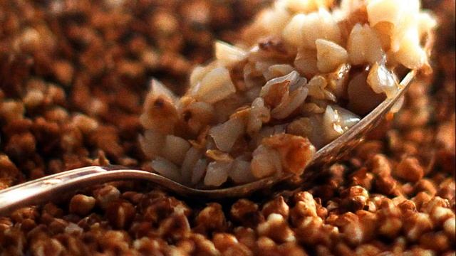 Врачи раскрыли правду: Гречка Сгущает Кровь или нет? Названы польза гречки и вред. смотреть онлайн