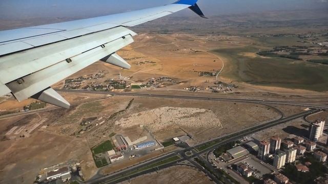 KAYSERI Landing - Landing at Kayseri Erkilet Airport for Cappadocia - Turkey (4K) смотреть онлайн