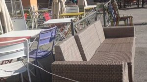 Италия Zara примерила 2 пальто весенней коллекции 2022