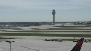 Atlanta Hartsfield Busiest Airport in the world Live with ATC