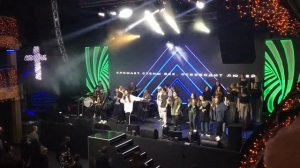 Течёт река от престола