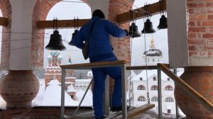 Звоню на Никольской Колокольне в Сольбинском женском монастыре.
Звонарь Медведев Сергей