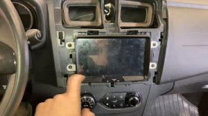 Renault Sandero + как снять штатную магнитолу