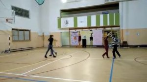 Упражнения контактной импровизации, адаптированные для спортивных бальных танцев. Группа детей