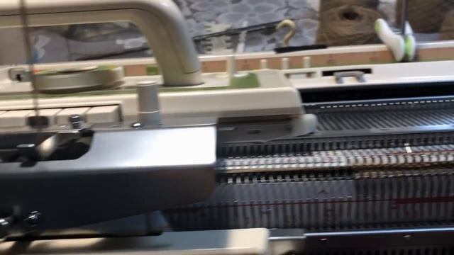 Носочки на двух фонтурах круговым вязанием от резинки смотреть онлайн