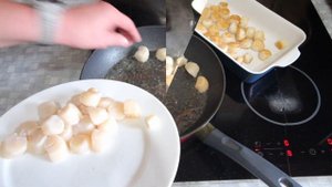 Морские гребешки, запеченные в соусе 4 сыра