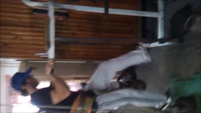 Отжимания на брусьях с отягощением .+72кг смотреть онлайн