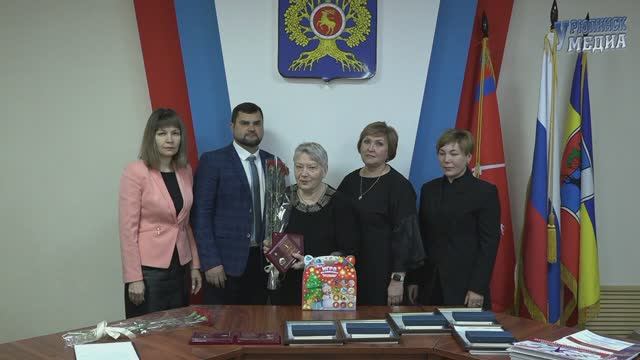 Вручение награды -житель осажденного Сталинграда