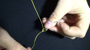 ДВА МОЩНЫХ УЗЛА ДЛЯ ПРИВЯЗЫВАНИЯ КРЮЧКОВ.