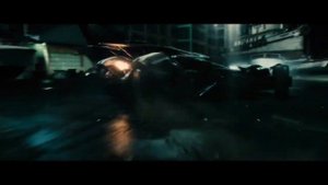 БЭТМЕН ГОНИТСЯ ЗА ЛЮДЬМИ ЛЕКСА ЛЮТЕРА - БЭТМЕН ПРОТИВ СУПЕРМЕНА (2016)