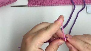 Зубчатый край спицами, вяжем красивую кулиску легко и просто