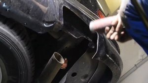 Установка декоративных насадок на глушитель на Toyota Land Cruiser 200