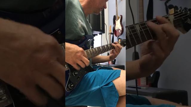 Ibanez Gio Mikro смотреть онлайн