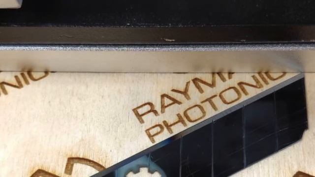 лазерная гравировка и резка металла на лазерном гравёре (маркераторе) | www.raymark.ru смотреть онлайн