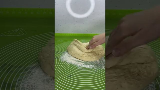Пирог с капустой из дрожжевого теста на кефире.