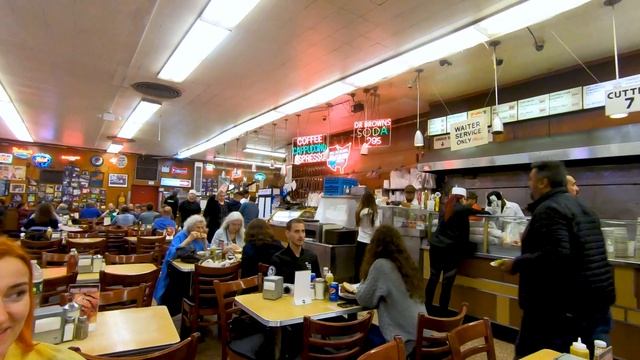 LA KATZ'S DELICATESSEN DIN NEW YORK смотреть онлайн