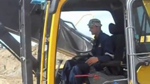 эксковатор volvo EC290 в работе