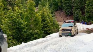 Toyota 4Runner SR5 5gen in deep snow