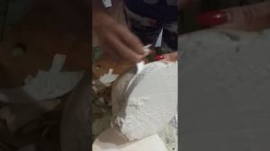 Чистим гриб дождевик