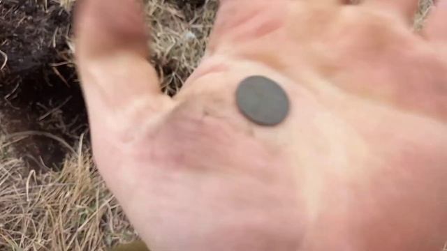 Тут КОПАЛИ все кому НЕ ЛЕНЬ! но я нашёл ЦАРСКИЕ монеты ЕЛИЗАВЕТЫ. коп по старине в старинной деревн