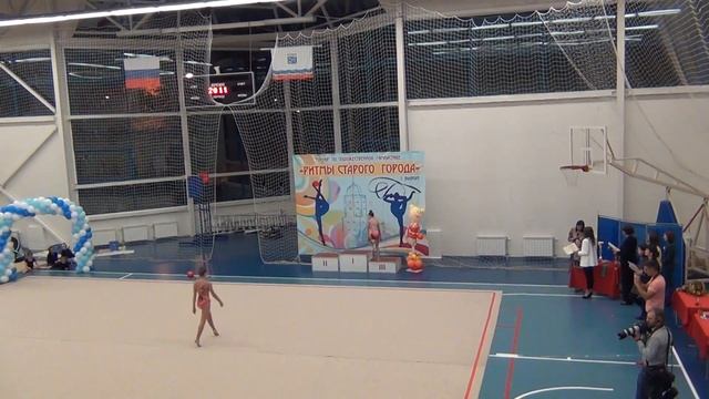 Художественная гимнастика "Ритмы старого города" 2008-2003 г.р.(а.в.с.) парад 13.10.2018. смотреть онлайн