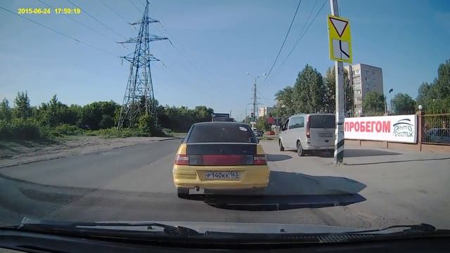 Неудачная парковна на ул.Лесной г.Тольятти смотреть онлайн