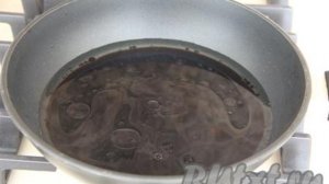 Пельмени в соевом соусе на сковороде