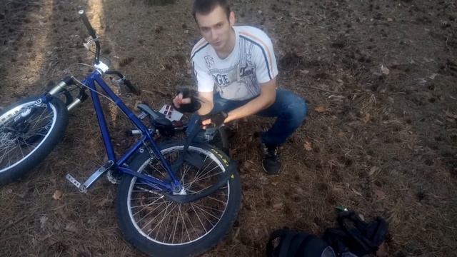 КАК заклеить камеру велосипеда за 5 МИНУТ! НЕ СНИМАЯ КОЛЕСА!!! смотреть онлайн