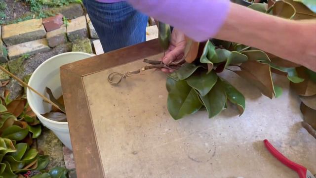 How to Make a Magnolia Garland смотреть онлайн
