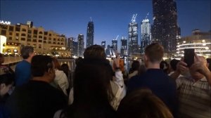 Шоу поющих фонтанов в Дубае Dubai Fountain