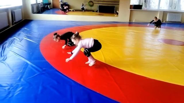 Игры для детей/ Восстановление после тренировки/ Эстафеты, второй лишний, салочки ... смотреть онлайн