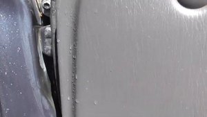 Как помыть в автомобиле дверные петли и то что рядом