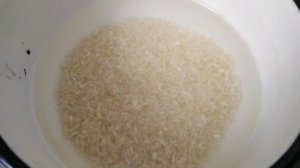 Рисовая молочная каша с курагой