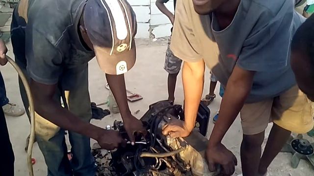 Starting 2.4l Toyota hilux engine township style смотреть онлайн