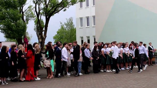 Поздравление учителей 9 классниками 2022 (СШ 194) смотреть онлайн