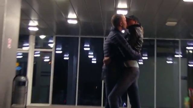 Анна Нежная и Валерий Куимов.Встреча любимой.Аэропорт Волгоград 04.10.2013 смотреть онлайн