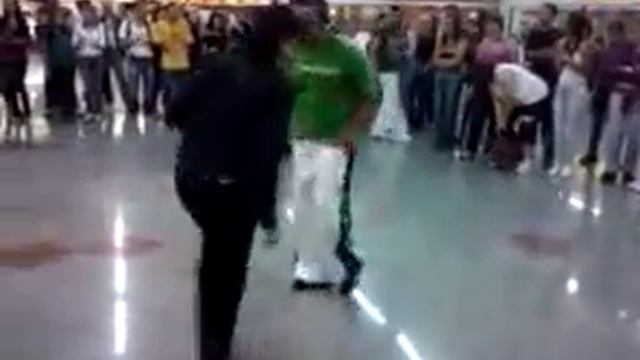 Uniban 2011-capoeira (3) смотреть онлайн