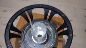 Динамик Soundking fb1203h. После падения колонки, отвалился магнит, приклеен на смолу.