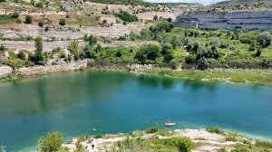 Карьер в Инкермане пользуется популярностью и у туристов, и у местных любителей пикников.